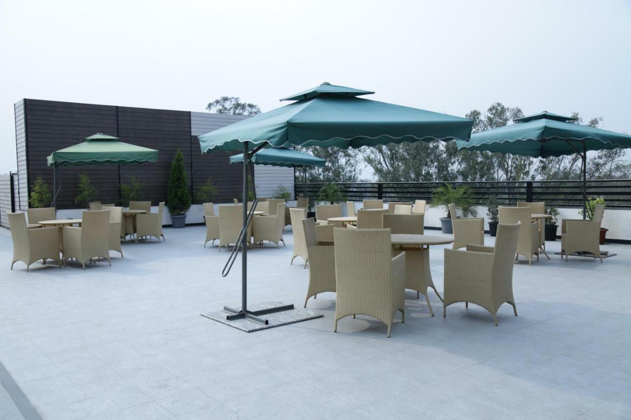 Prism A Boutique Hotel Jorhāt 외부 사진