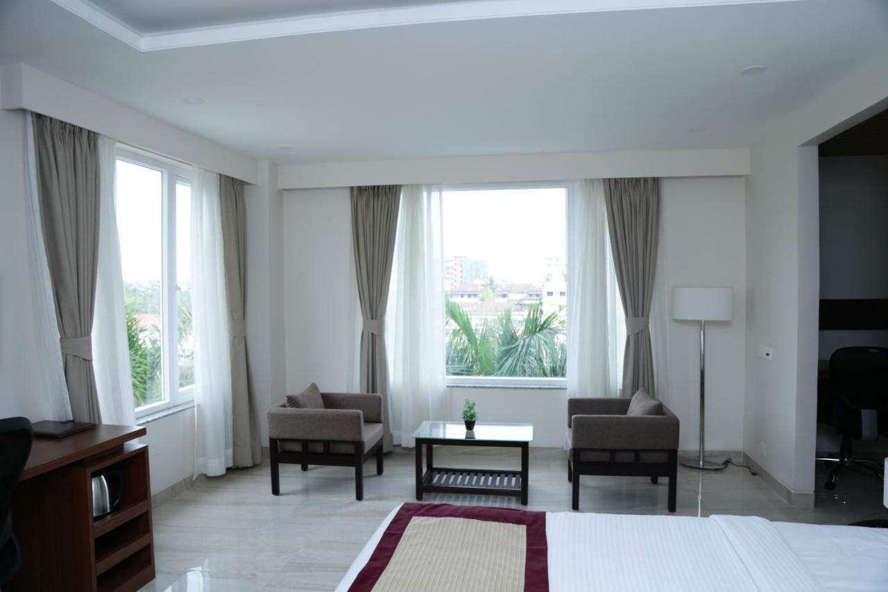 Prism A Boutique Hotel Jorhāt 외부 사진