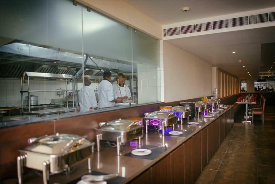 Prism A Boutique Hotel Jorhāt 외부 사진